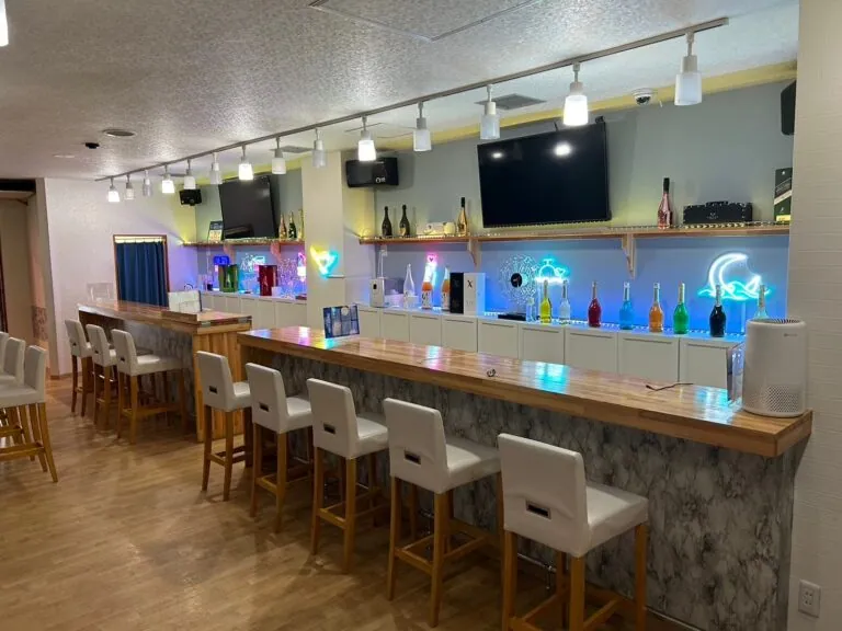 ネオキューブの店内