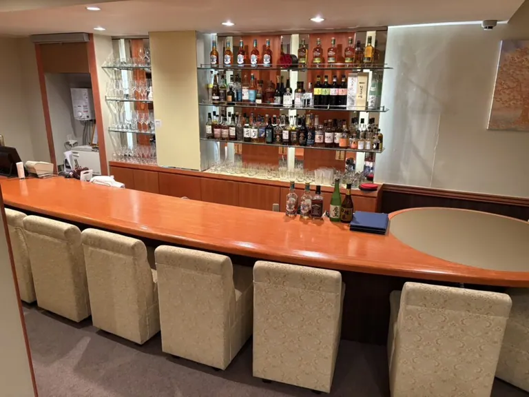 聖 （セイ）の店内
