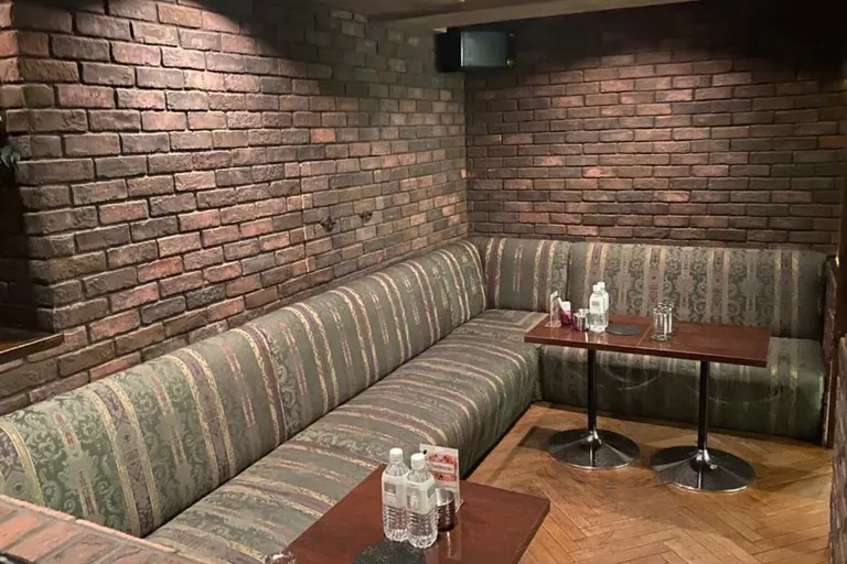 アネラ (ANELA)/旧ソムニオの店内