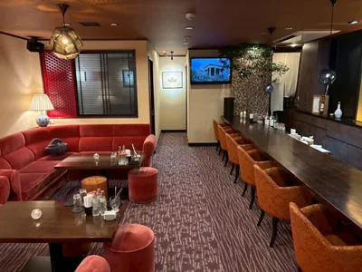 ゆり歌語 （ユリカゴ）の店内