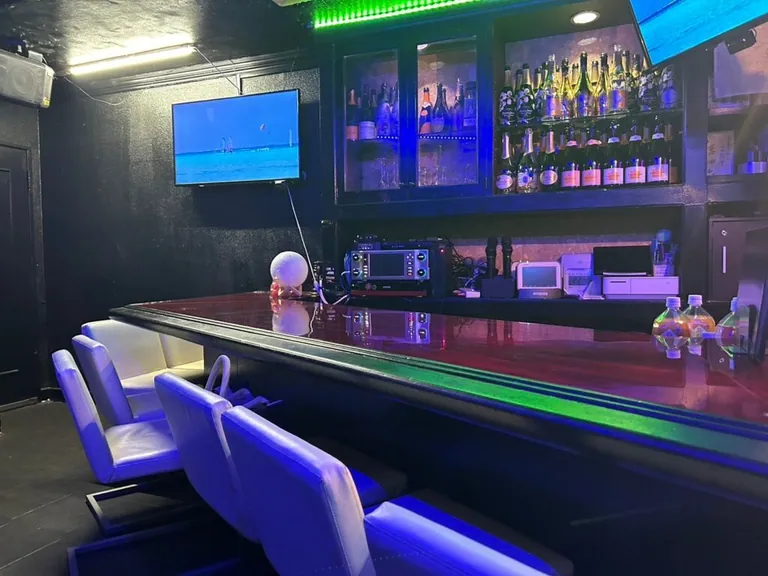ハルの店内