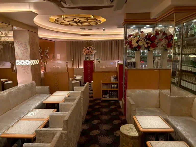 叡 （エイ）の店内