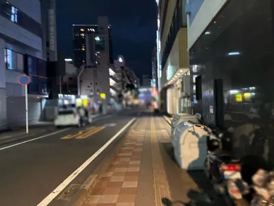 かえでのへやへの道順 13／15：直進します。