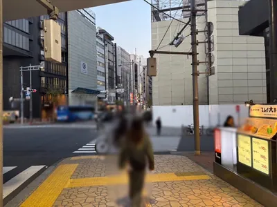 アンへの道順 4／9：二つ目の横断歩道も渡します。