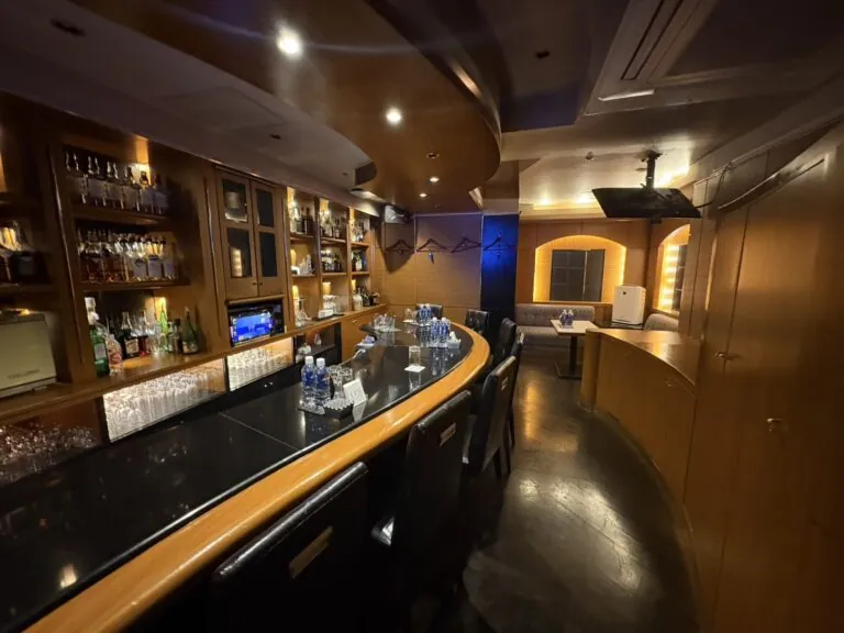 アップス （UP’s）の店内