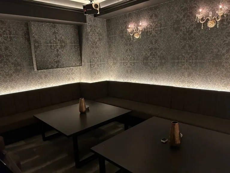 カリスの店内
