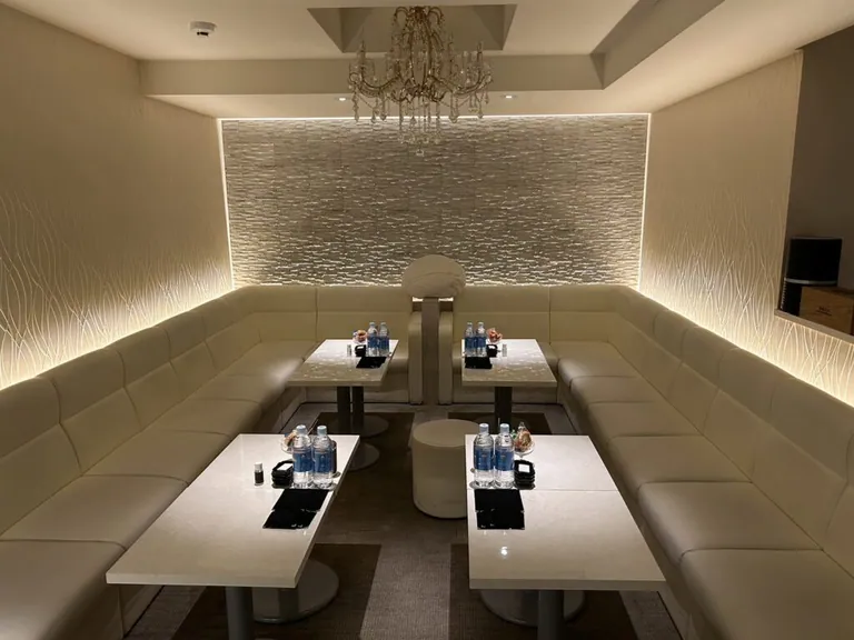 桐島 （キリシマ）の店内