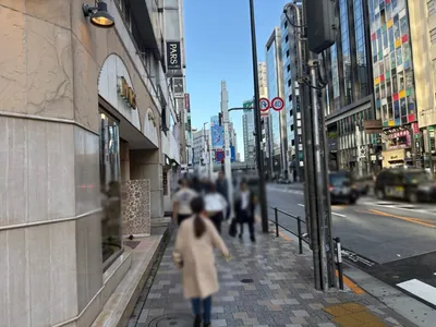 カーリアン （Caerle’on）への道順 3／4：直進します。