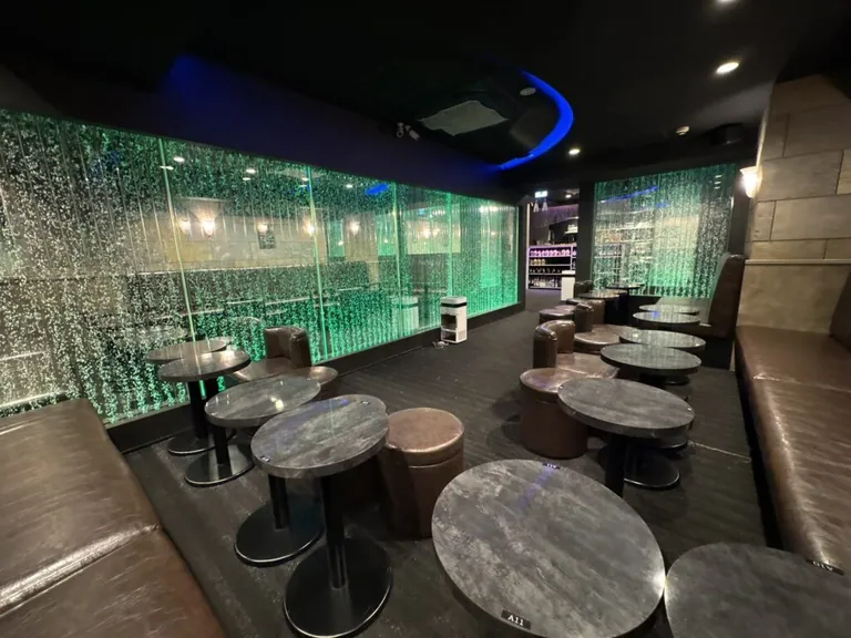 ジェルマの店内