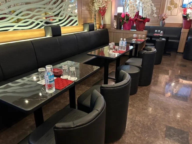 ダコールメイ （D’ACCORD May）の店内