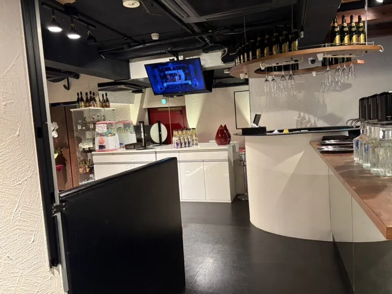 コロン （Girl’s bar & Lounge COLON）の店内