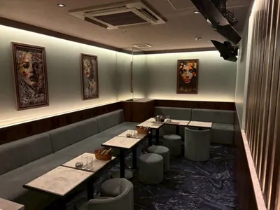 レジェンドの店内
