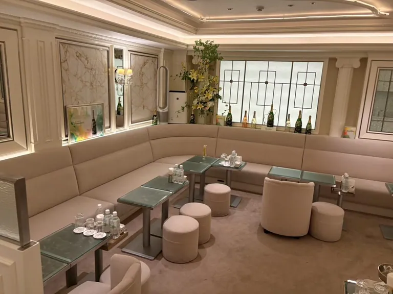 ジュジュの店内