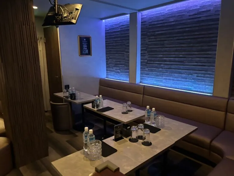 カナンの店内