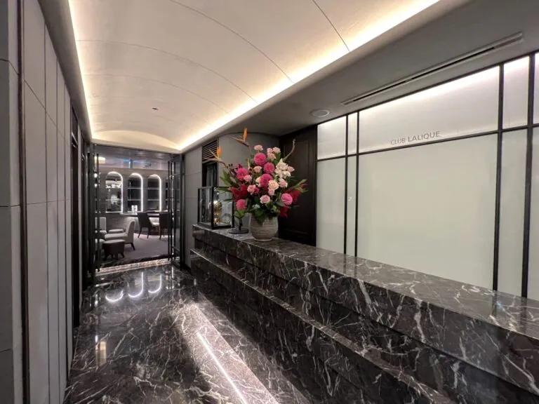 ラリックの店内