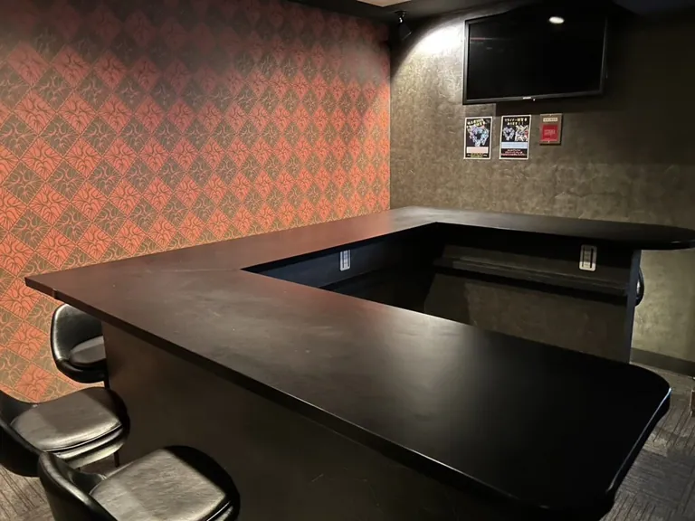 B4 (ビーフォー)の店内