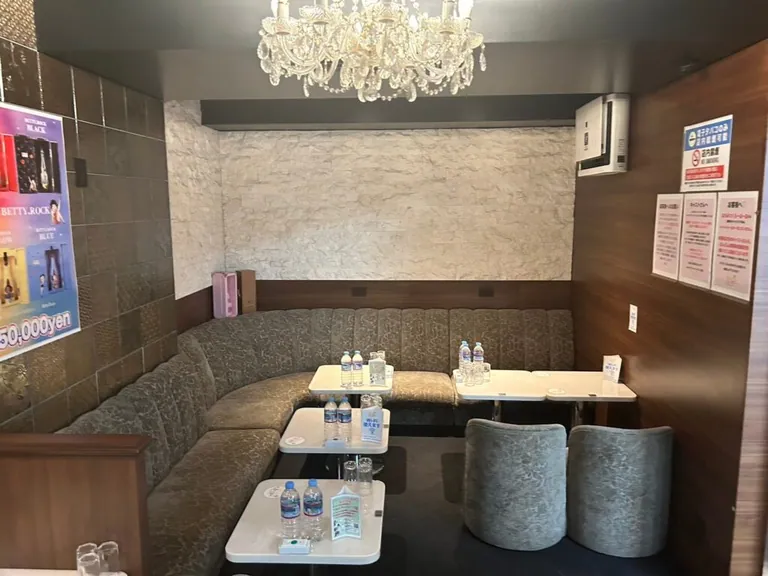 はちみつくろーばーの店内