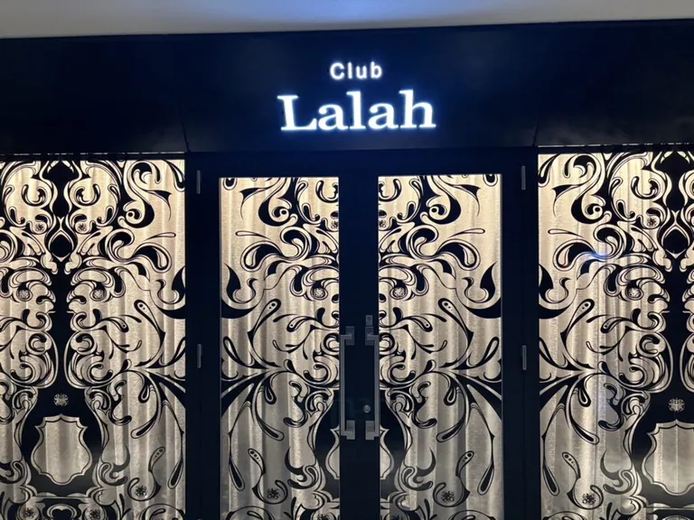 ララァの店内