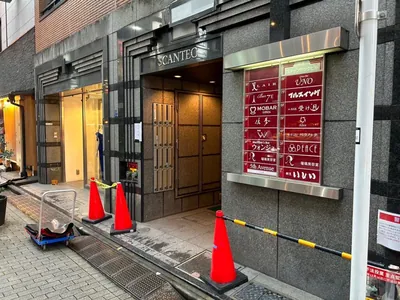 ベラノッテへの道順 10／10：右手の4つ目が銀座ベラノッテの入る「銀座スキャンテックビル」です。