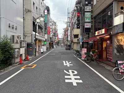 フォックスへの道順 5／6：直進します。