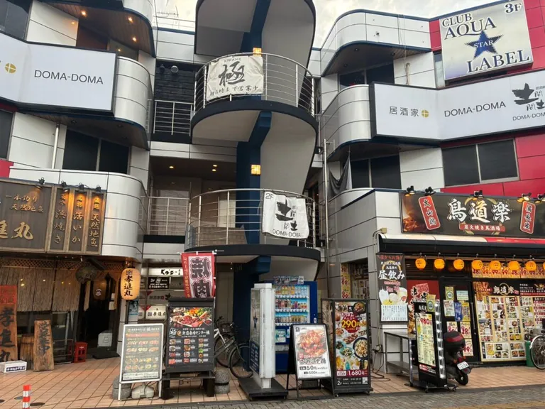 アクアスターレーベルの店内