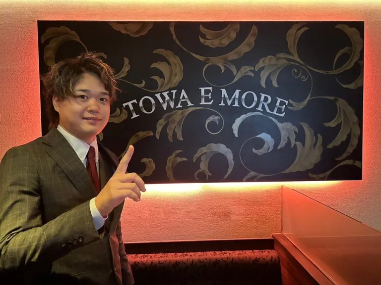 南浦和　トワエモアの店内