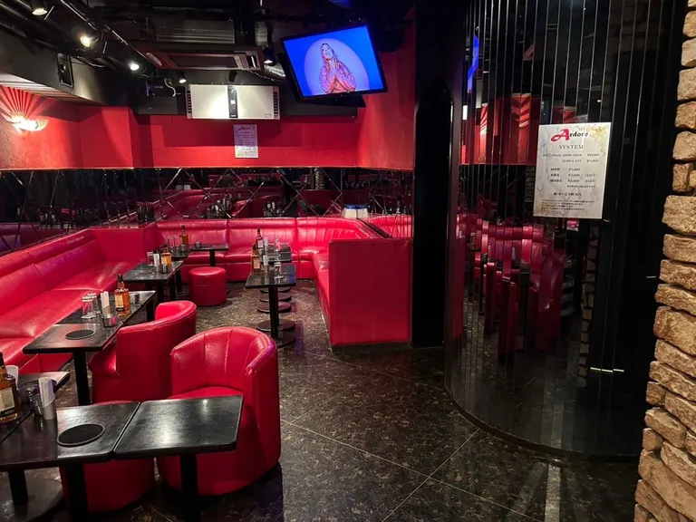 アルドーレの店内