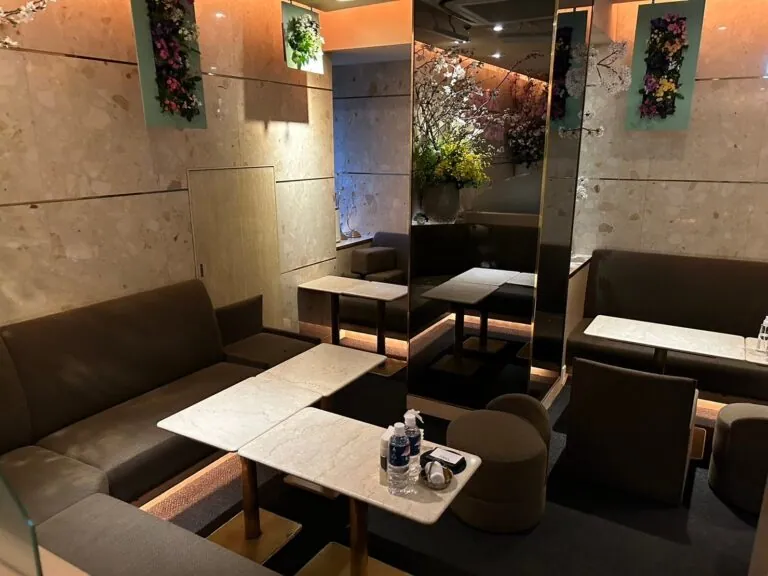 バカラの店内