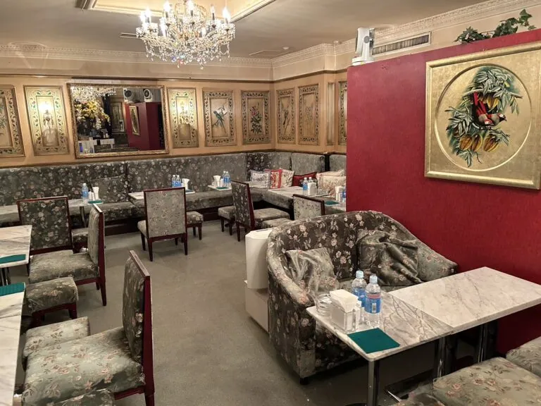 あし田 （アシダ）の店内