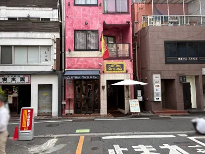 バッドガールズ（Campus Cafe BADD GIRLS 銀座店）への道順 8／10：突き当りを左折します。