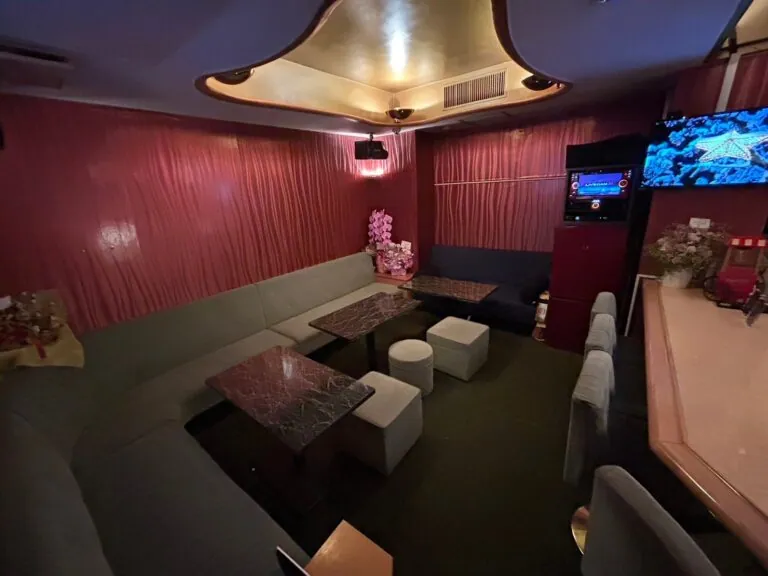 スダチの店内