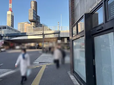 粋sui. （スイ）への道順 3／11：一つ目の横断歩道を渡ります。