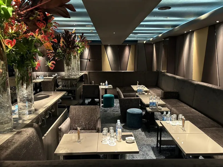 クラブ オー （club　O）の店内