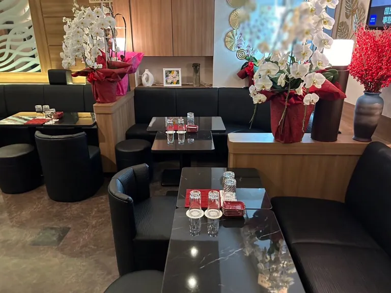 ダコールメイ （D’ACCORD May）の店内
