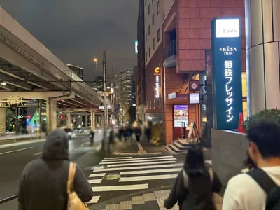 ミトスへの道順 4／6：二つ目の路地を右折します。
