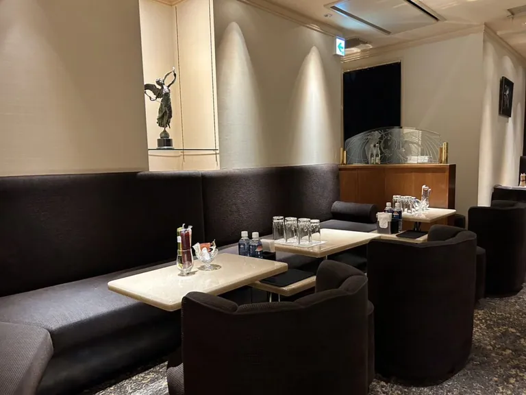 ルナの店内