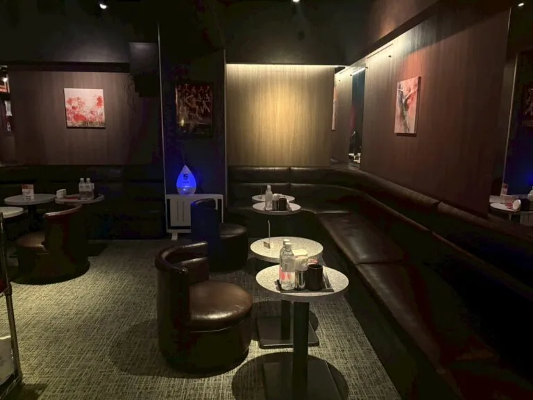 グランクラスの店内