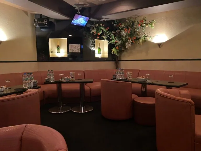 朧月 （オボロヅキ）の店内