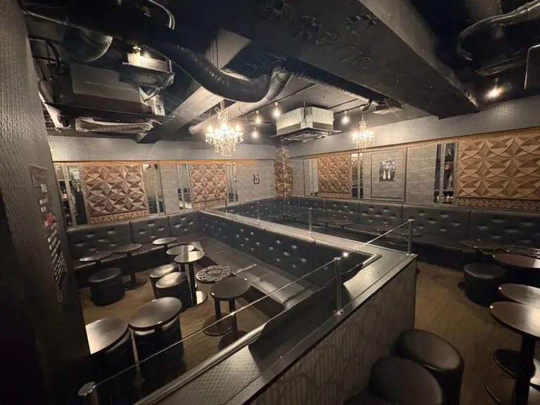 エム （美熟女M）の店内