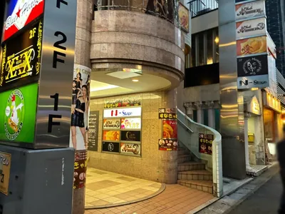 ファインへの道順 7／7：少し進むと左手に南越谷グランクラスの入る「 N-Stage」があります。