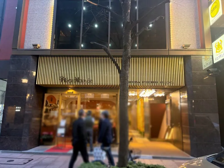七凪 （ナギ）の店内