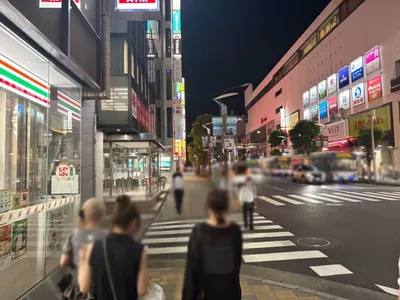 ココワールへの道順 6／10：左手一つ目の路地を左折します。