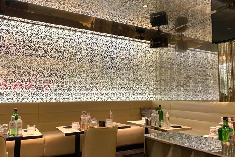 グローブの店内