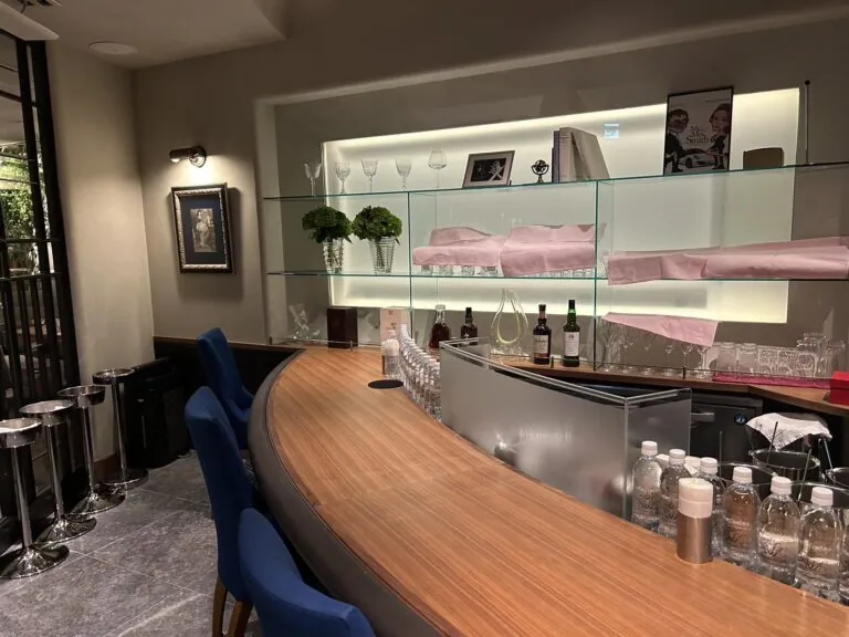 メゾンドエムの店内