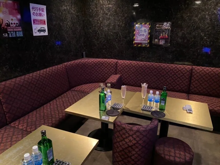 万寿 （マンジュ）の店内