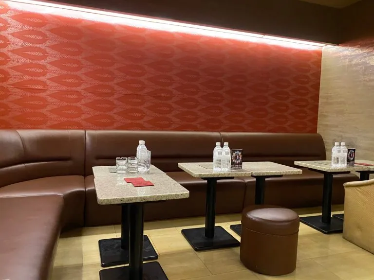 ルパンの店内