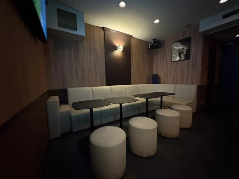 レオンの店内