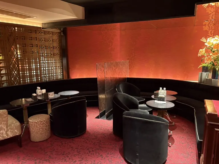 プロポーションの店内