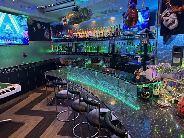 ロン （Girl’s Bar RON）の店内