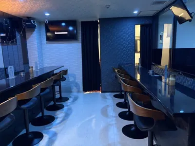 バーナーの店内